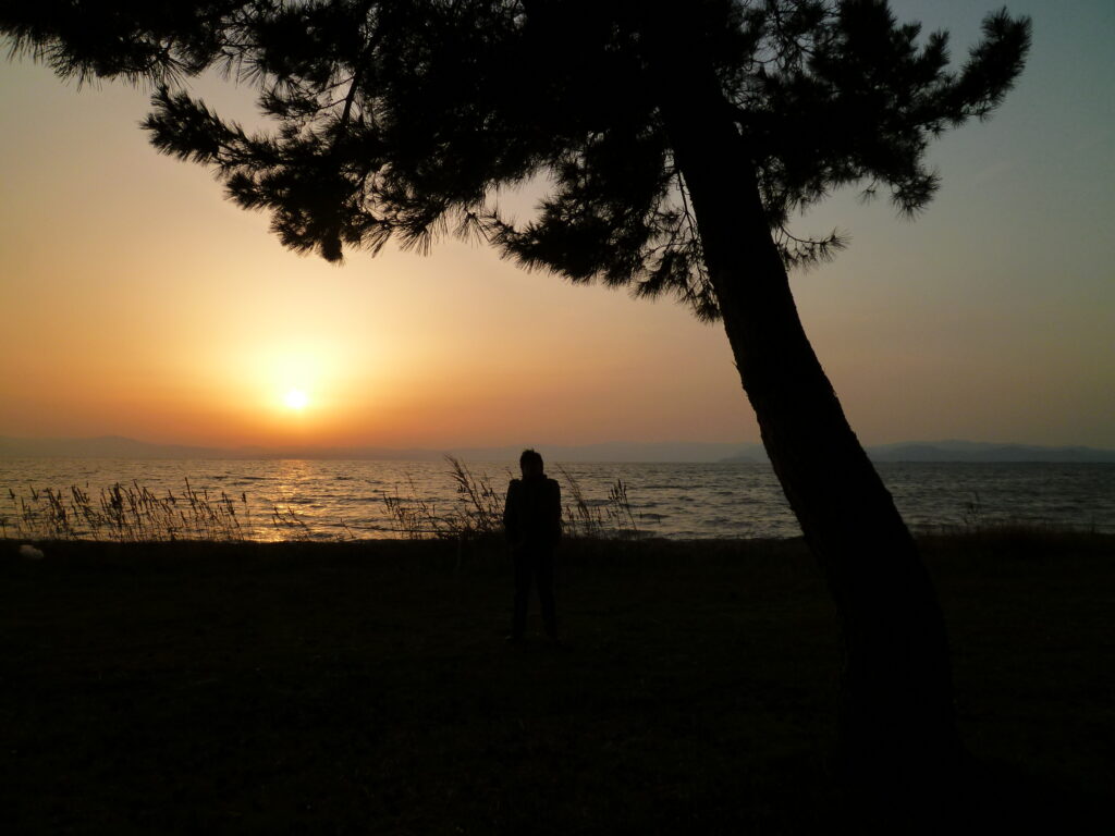 琵琶湖の夕日02