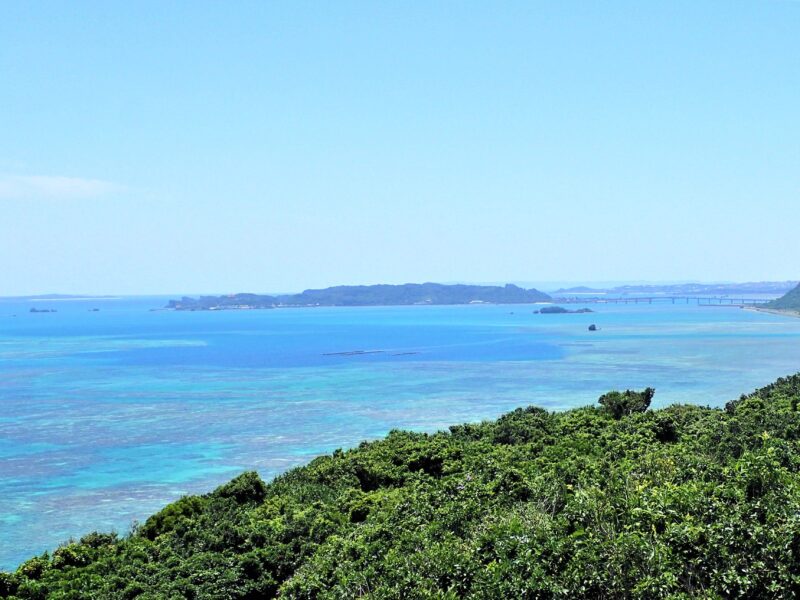 宮城島から見た浜比嘉島